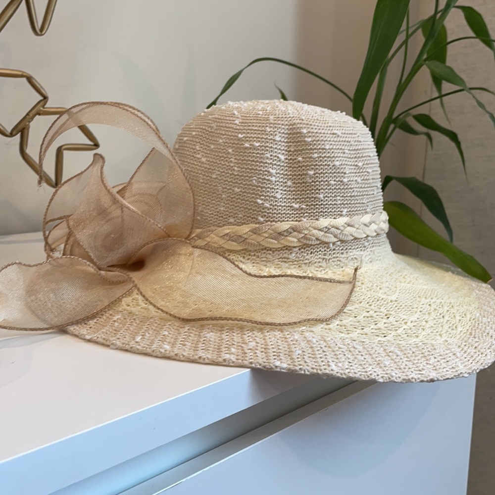 Sun Hat - Picture 2 of 3